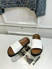 Picture of Louis Vuitton Slippers _SKULVsz35-4141-45mnf04021126
